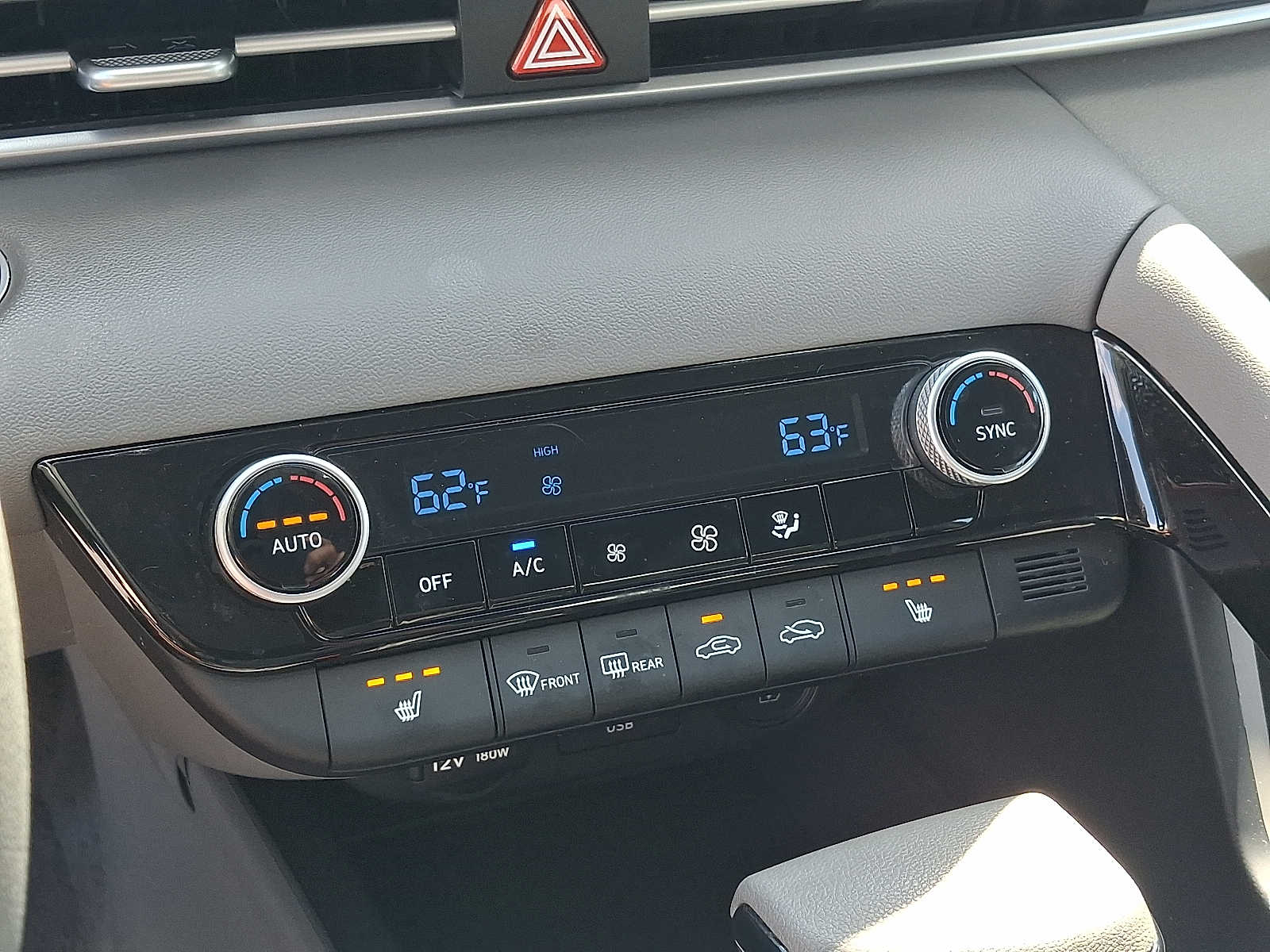 2023 Hyundai Elantra Blue - Photo 16