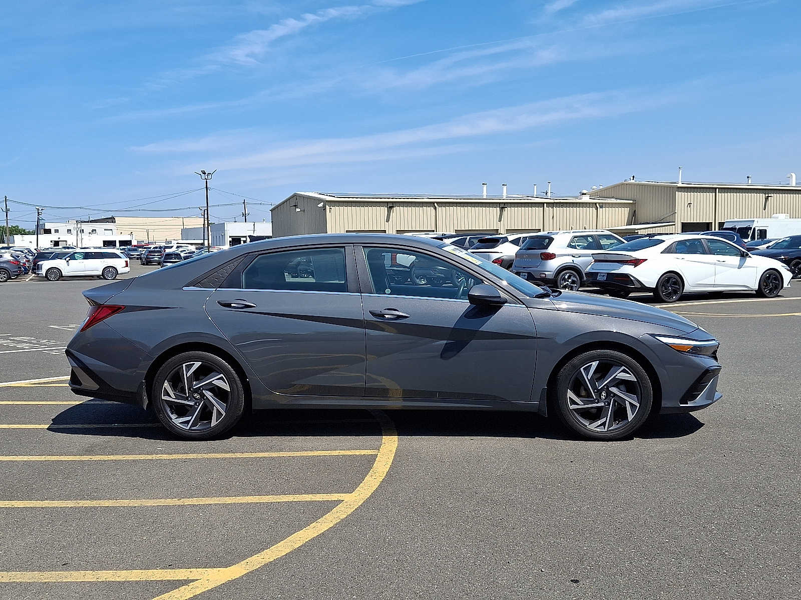 2024 Hyundai Elantra SEL - Photo 8