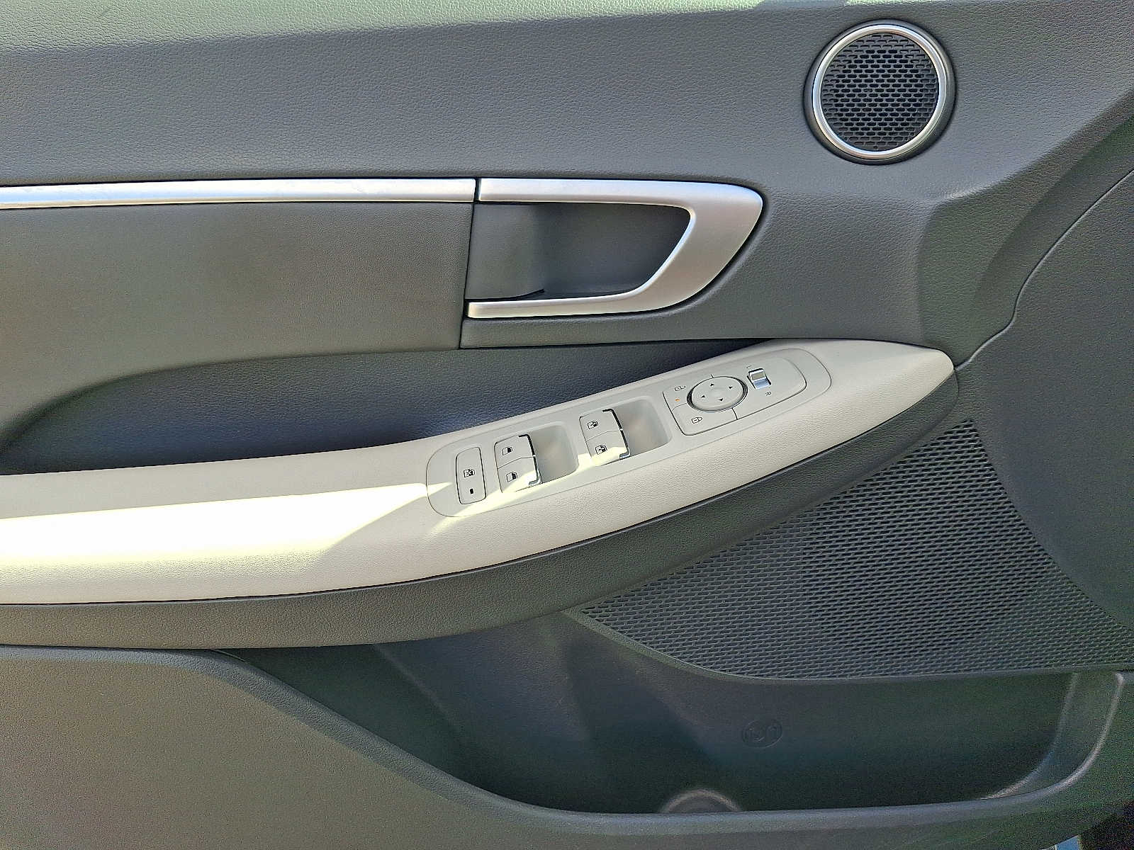 2024 Hyundai Sonata SEL - Photo 13