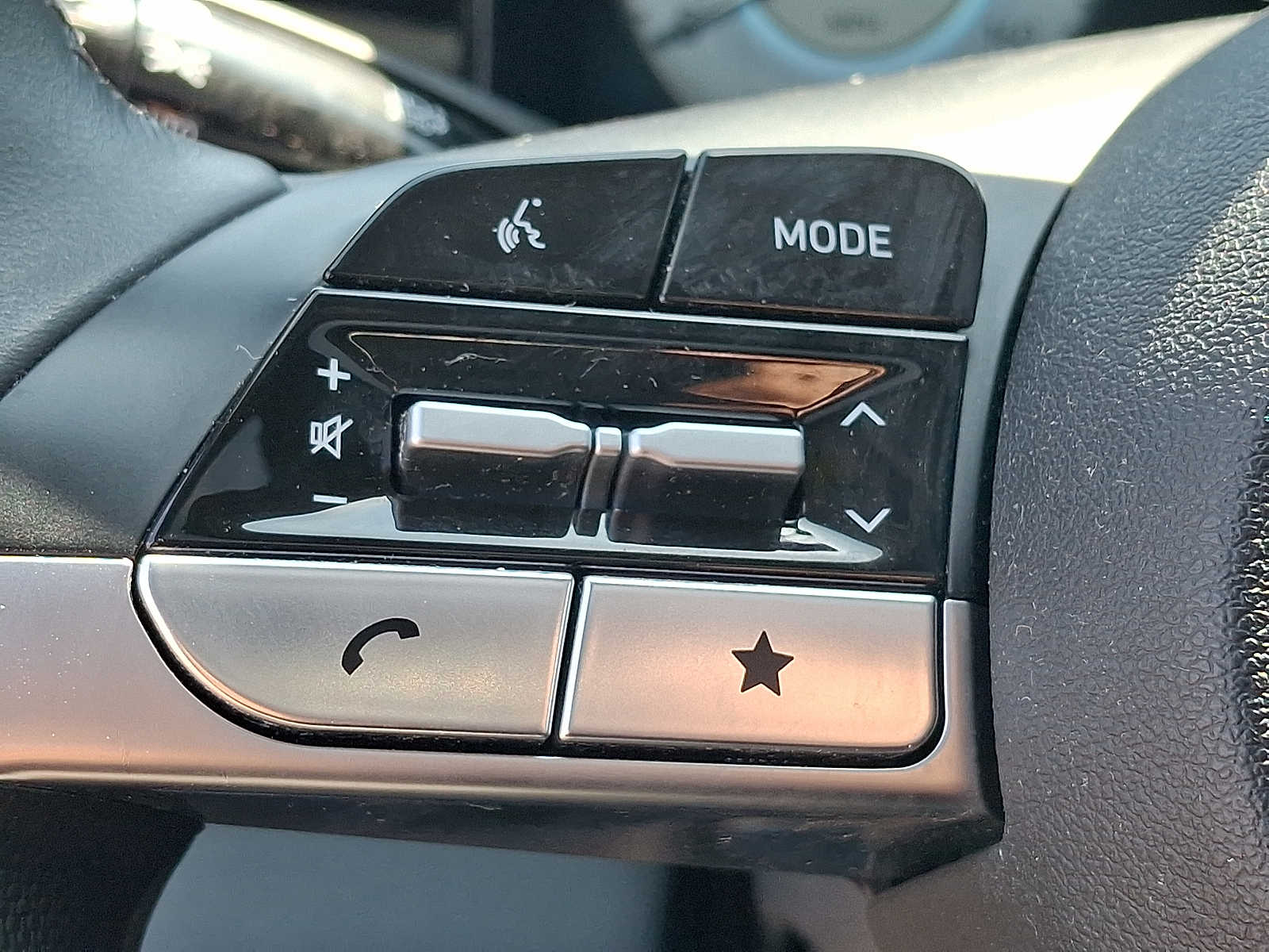 2024 Hyundai Elantra SEL - Photo 23