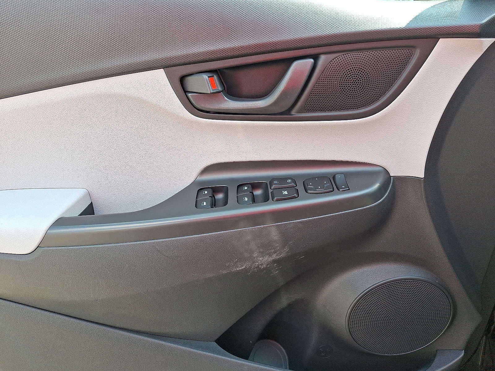 2023 Hyundai Kona SEL - Photo 13