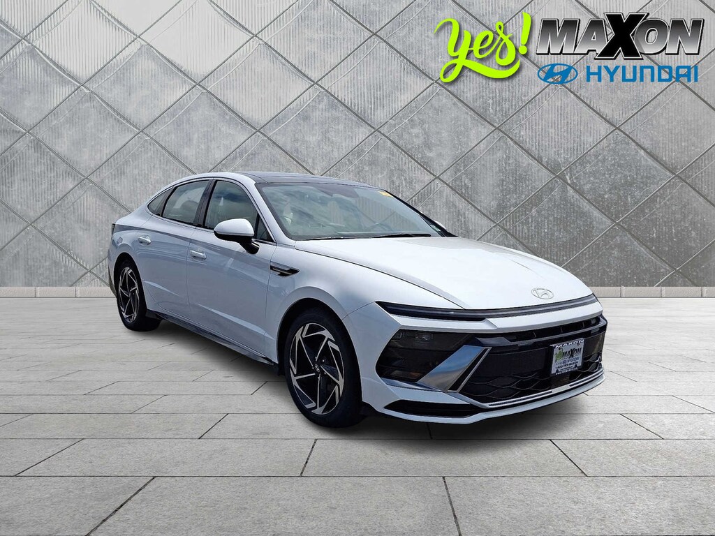 Used 2024 Hyundai Sonata SEL Sedan