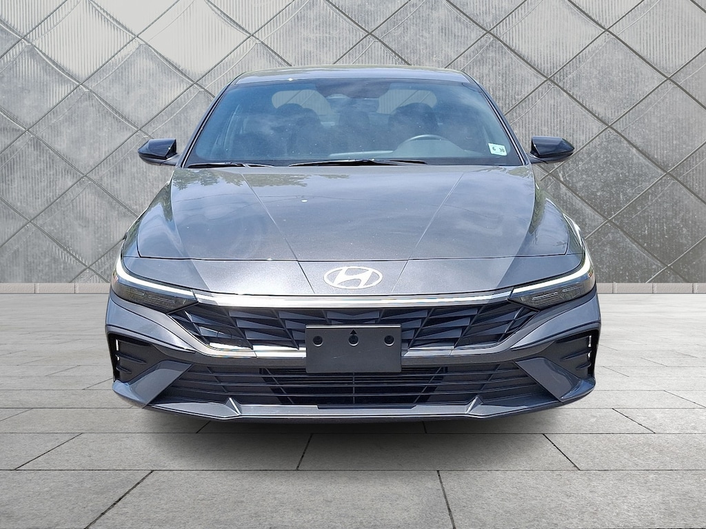 Used 2025 Hyundai Elantra SEL Sport Sedan