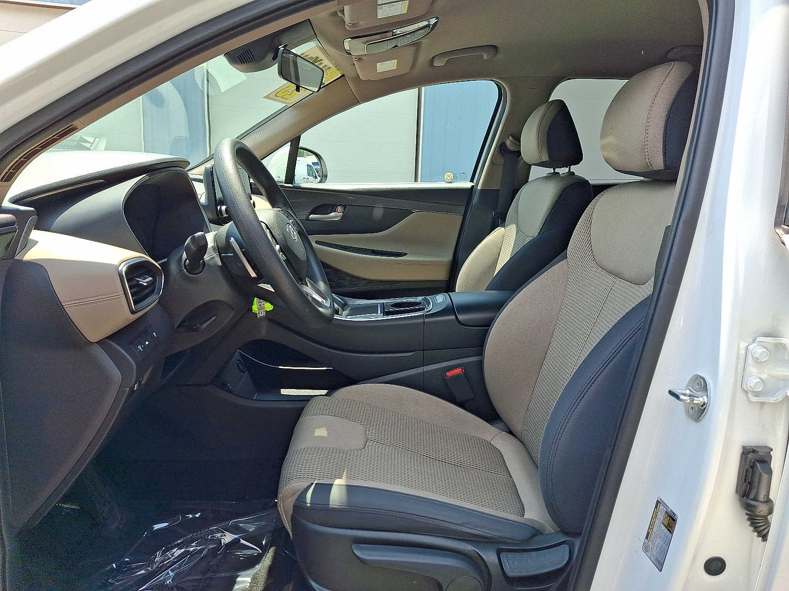 2023 Hyundai Santa Fe SE - Photo 14