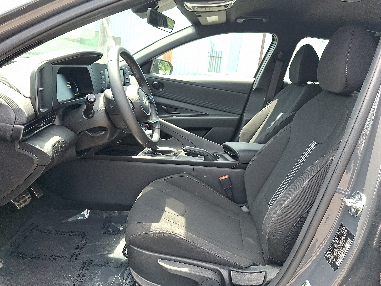 2025 Hyundai Elantra SEL - Photo 14