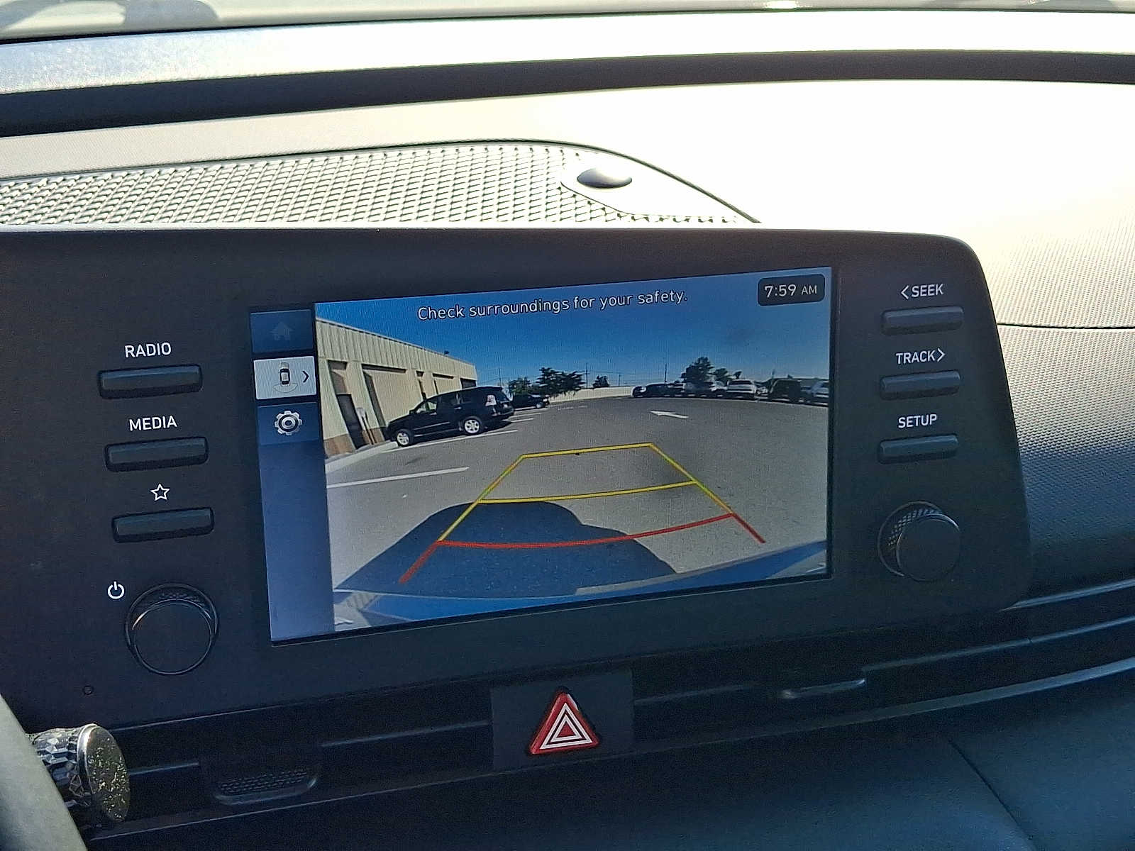 2025 Hyundai Elantra SEL - Photo 18