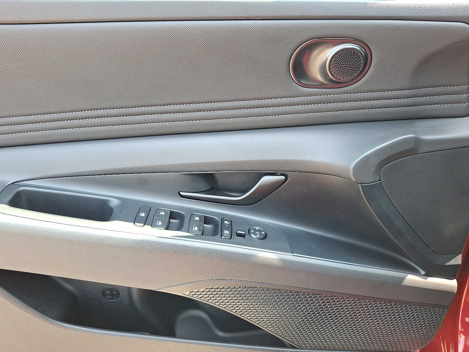 2026 Hyundai Elantra SEL Sport - Photo 13