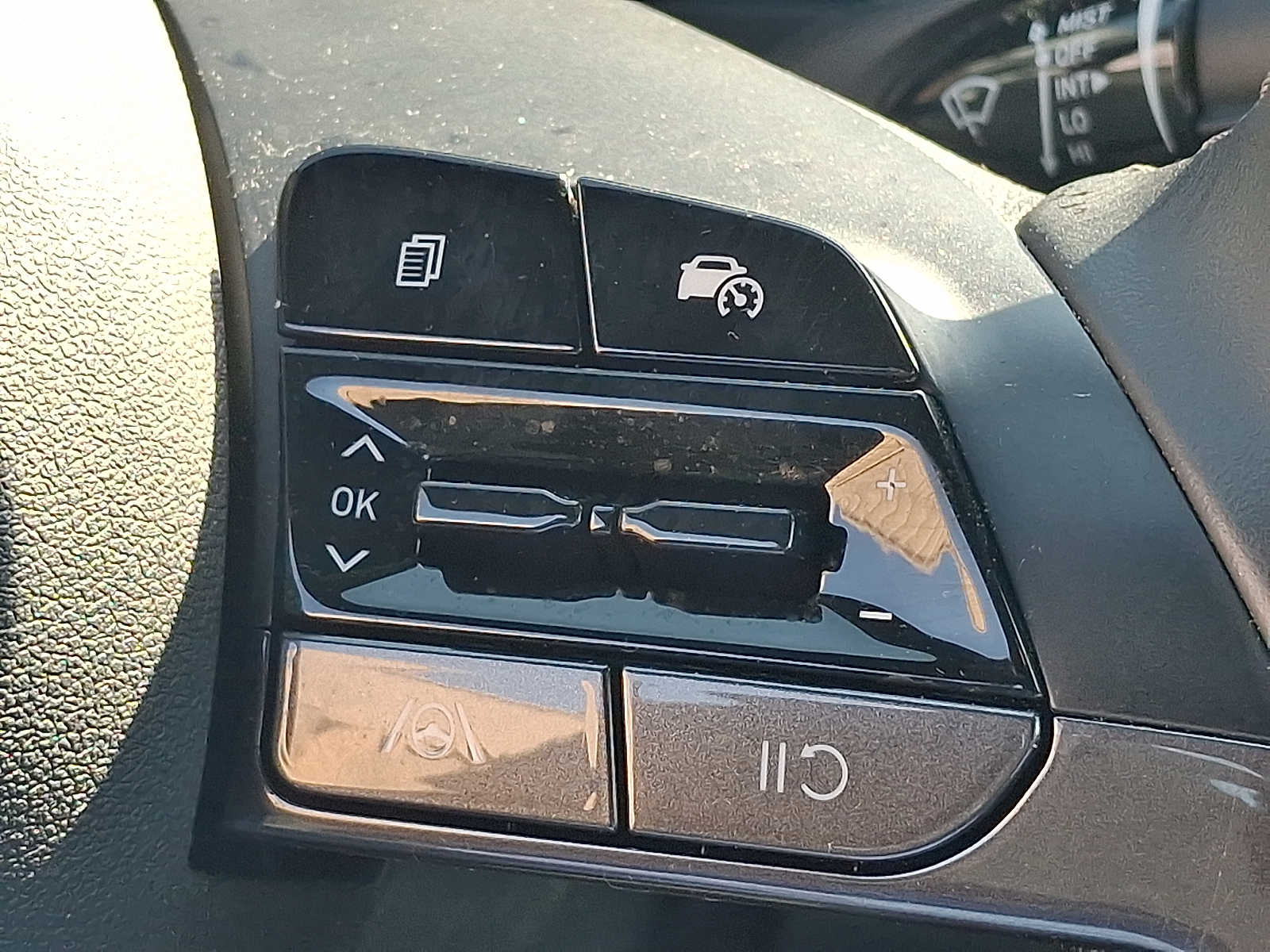2025 Hyundai Elantra SEL - Photo 22