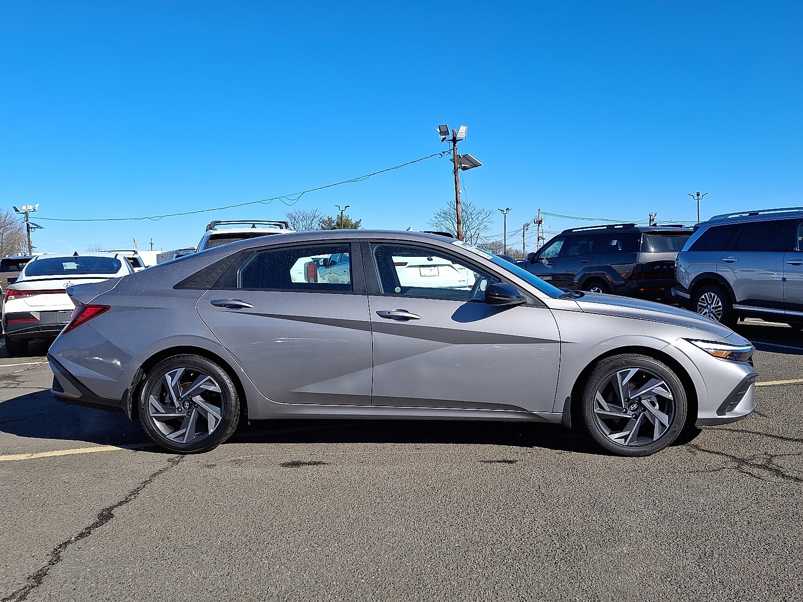 2025 Hyundai Elantra SEL - Photo 8