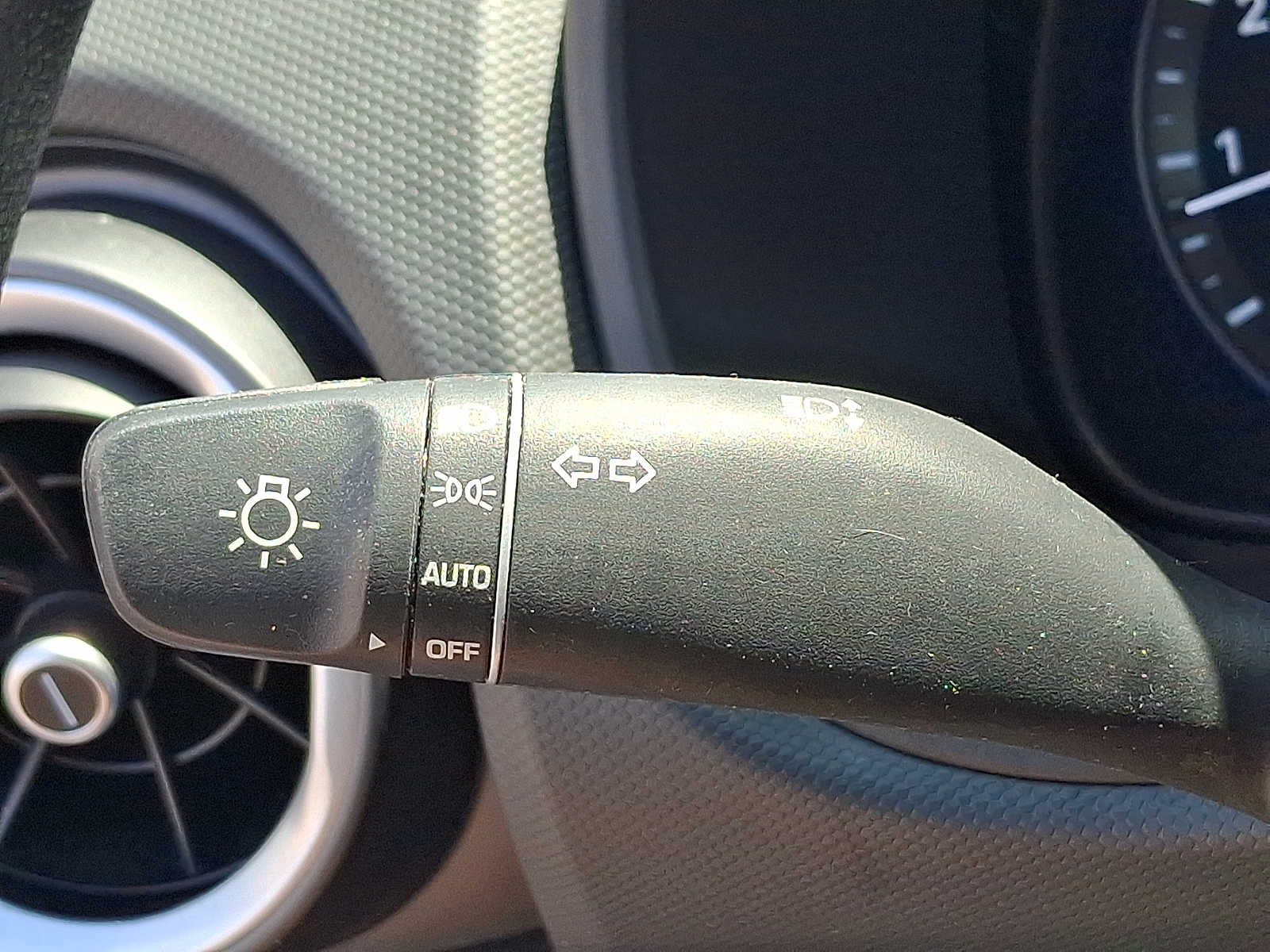 2023 Hyundai Kona SEL - Photo 24