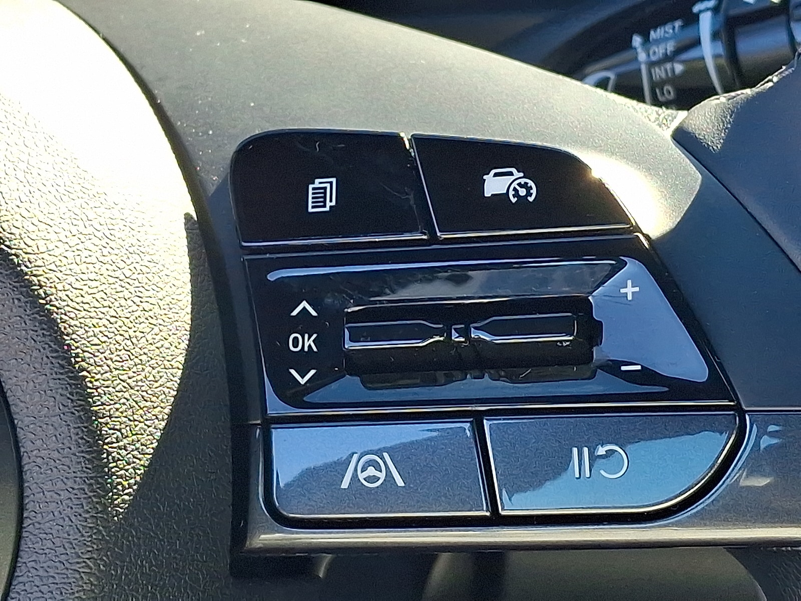 2025 Hyundai Elantra SEL - Photo 22