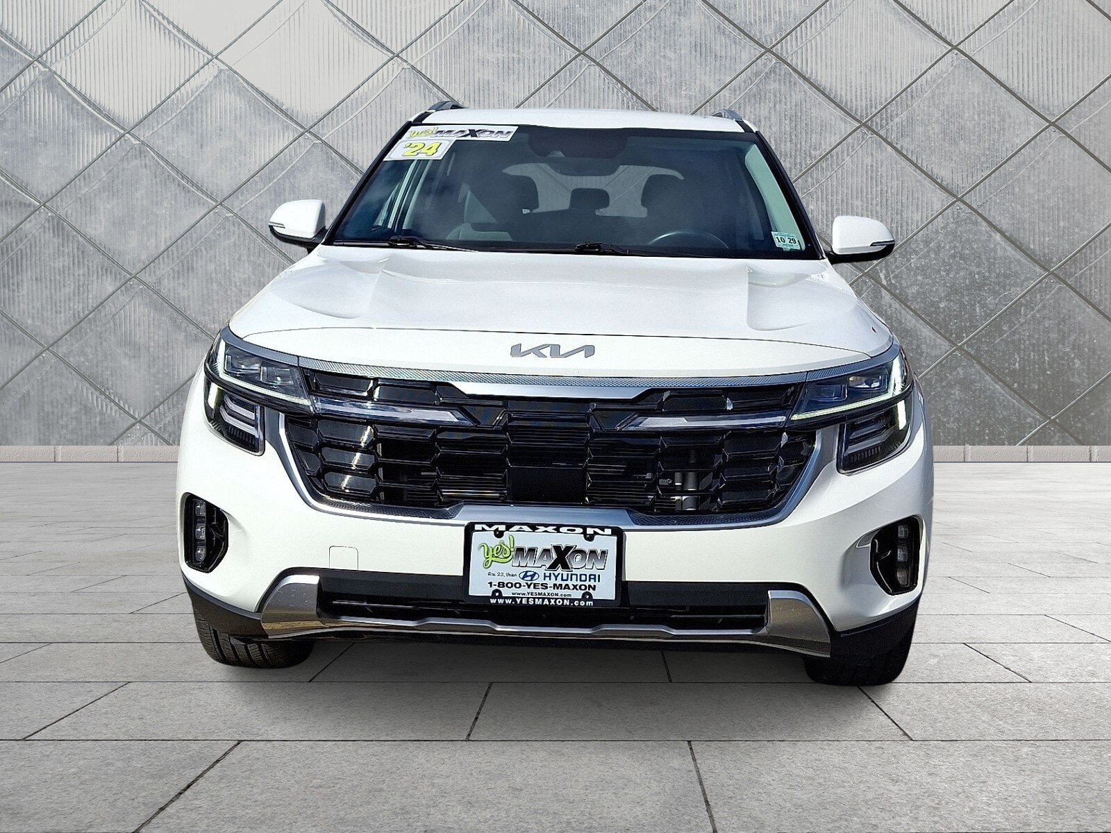 2024 Kia Seltos SX photo 2