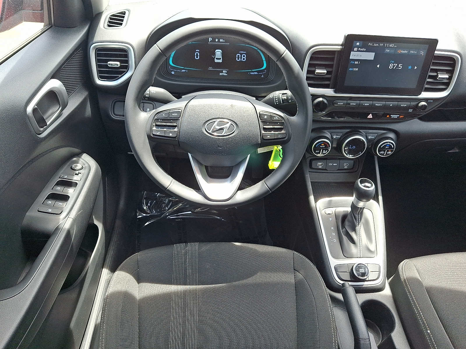 2023 Hyundai Venue SEL - Photo 12