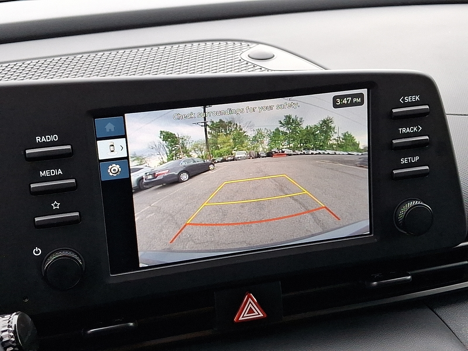 2025 Hyundai Elantra SEL - Photo 18