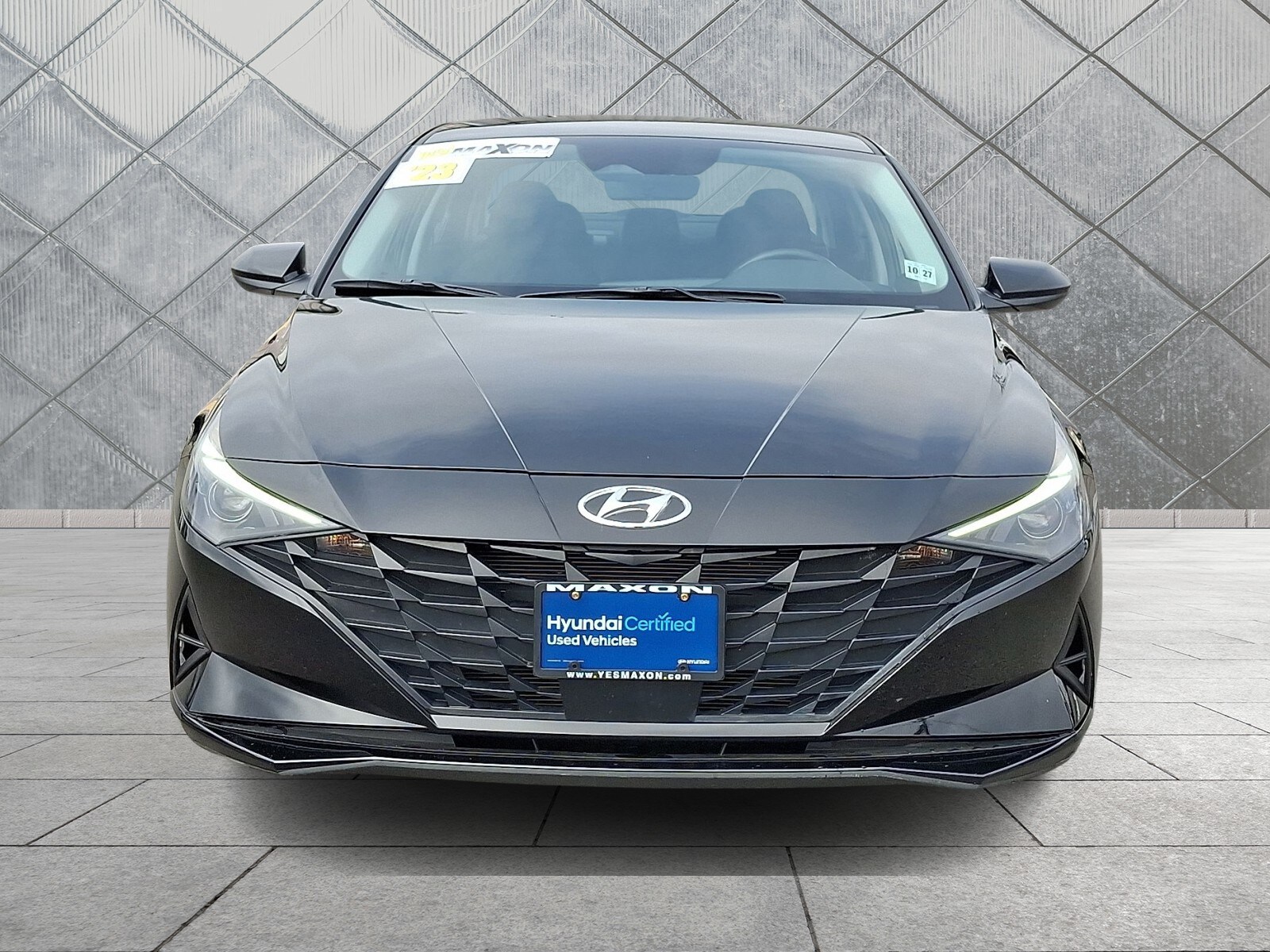 2023 Hyundai Elantra SEL Convenience photo 2