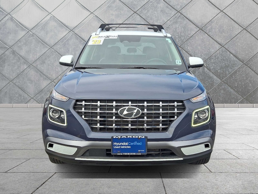 Used 2023 Hyundai Venue Limited SUV