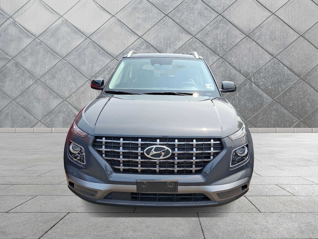 Used 2023 Hyundai Venue Limited SUV
