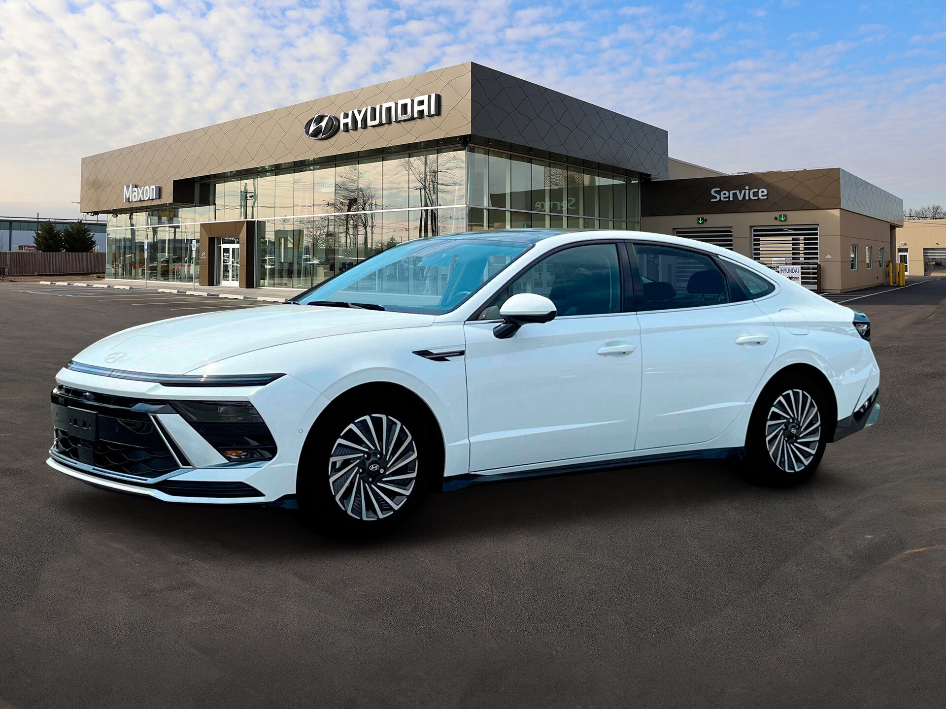 2025 Hyundai Sonata Hybrid Limited photo 2