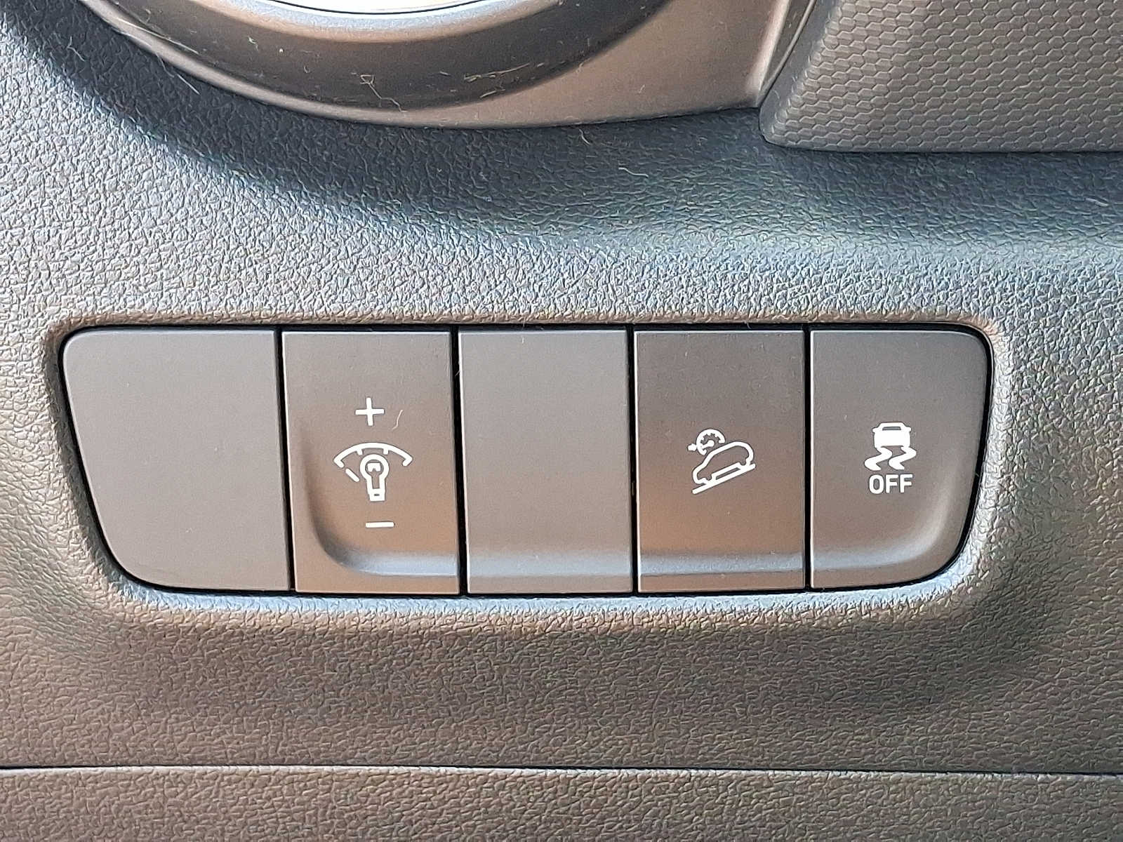 2023 Hyundai Kona Limited - Photo 29