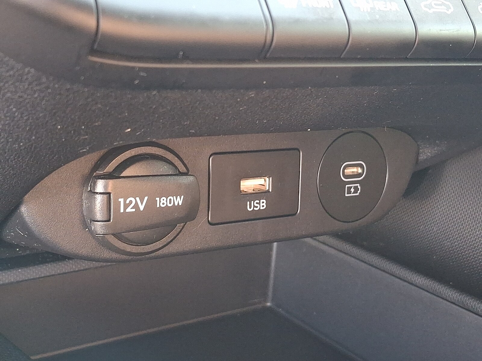 2024 Hyundai Elantra SEL - Photo 27