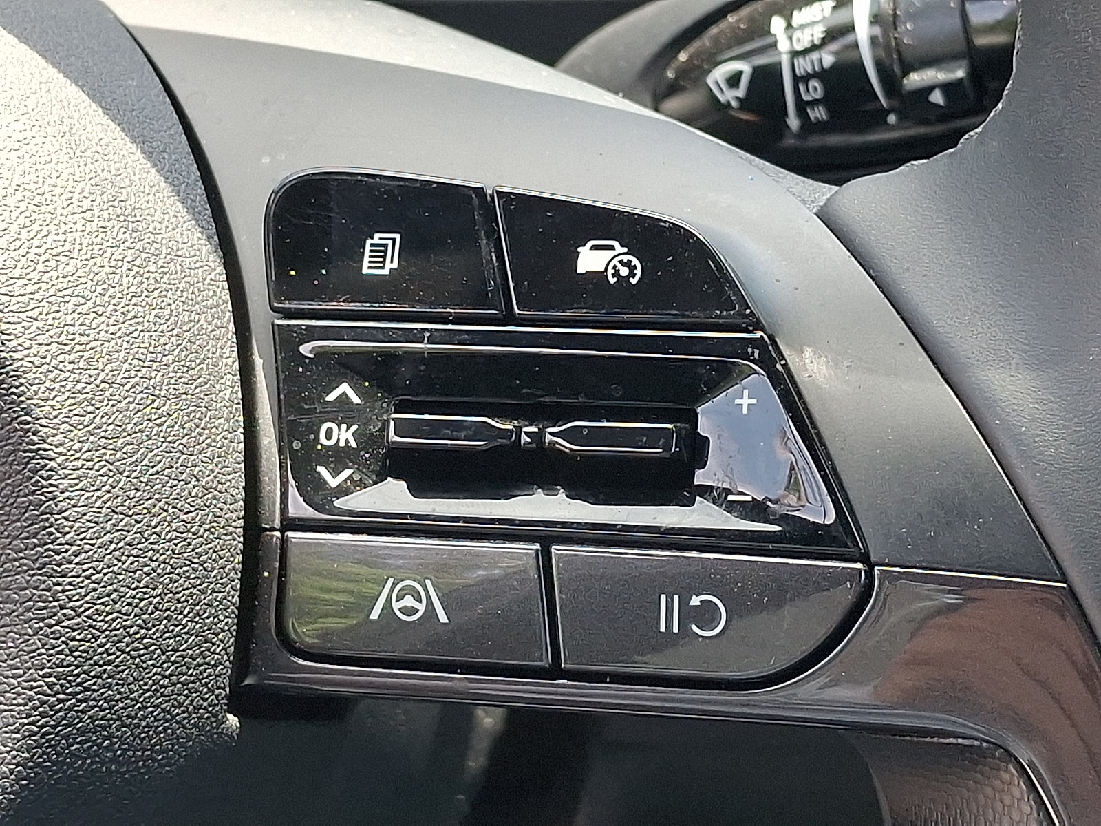 2025 Hyundai Elantra SEL - Photo 22