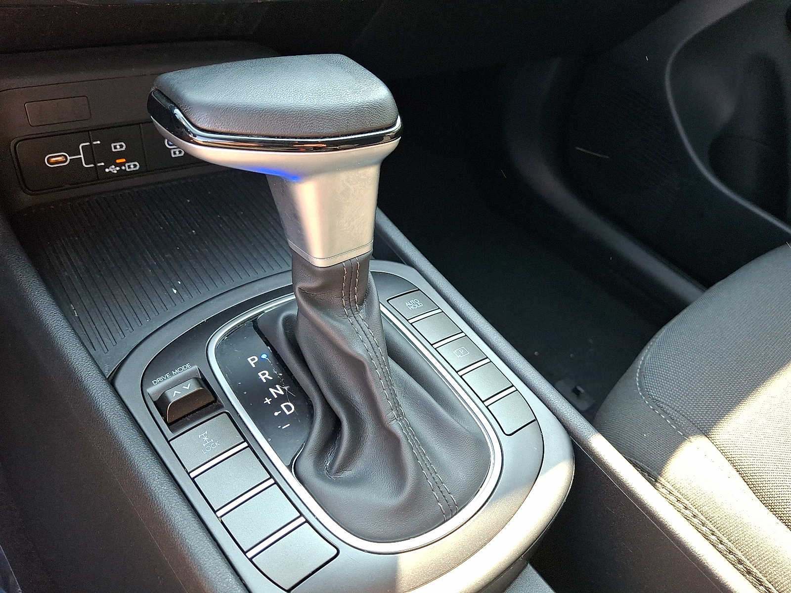 2024 Hyundai Kona SEL - Photo 15