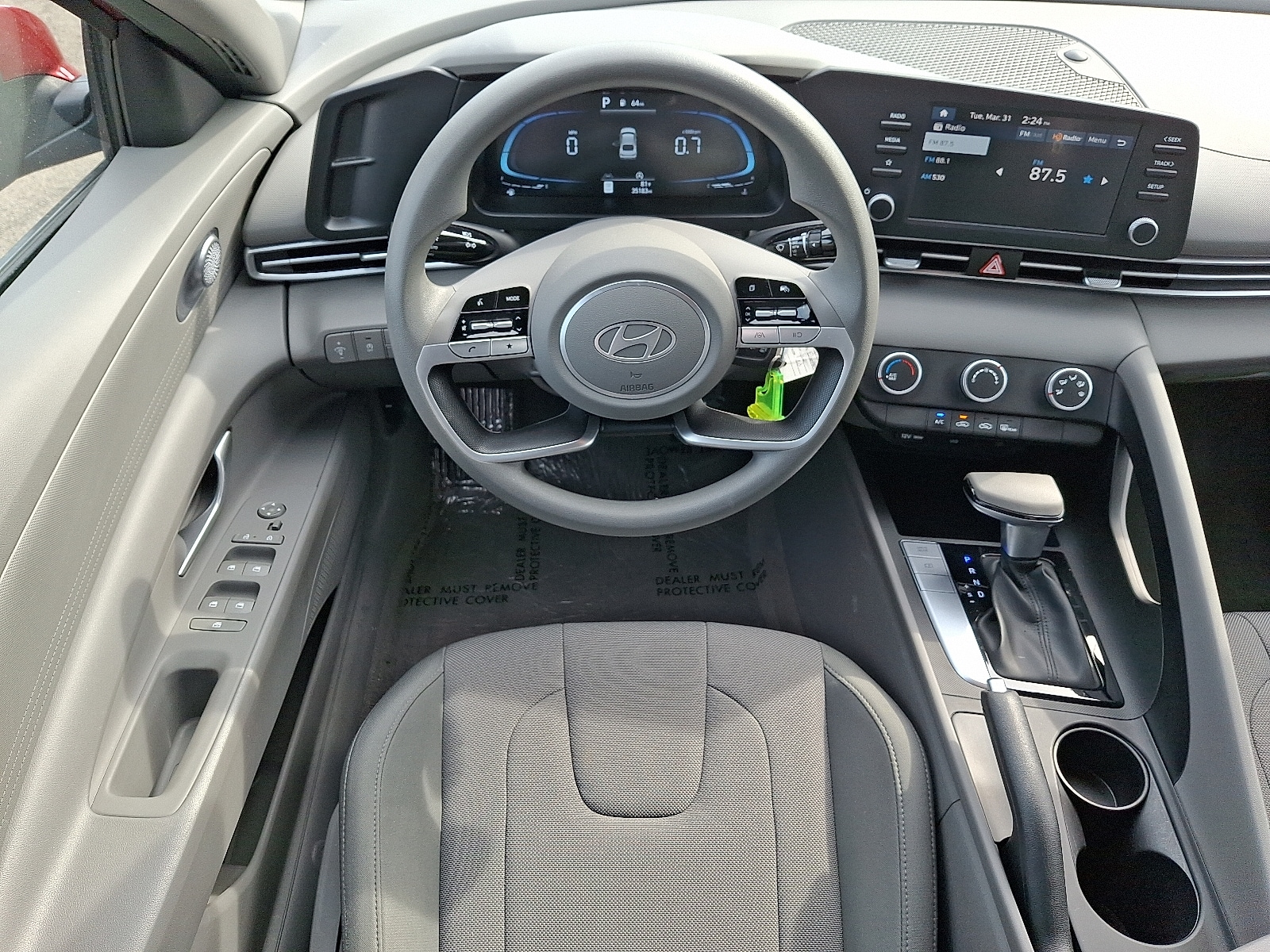 2024 Hyundai Elantra SE - Photo 12