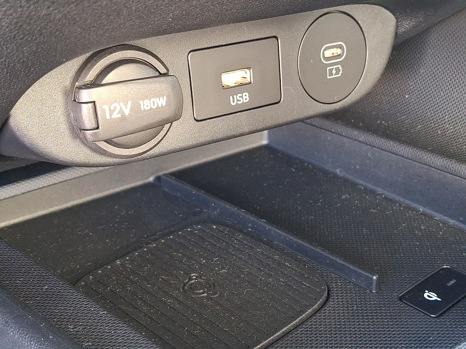 2025 Hyundai Elantra SEL - Photo 25