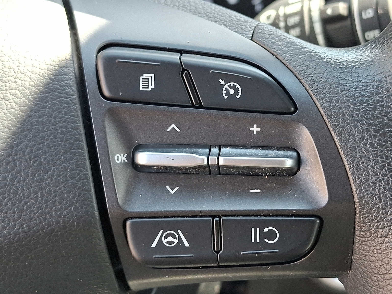 2023 Hyundai Kona SEL - Photo 22