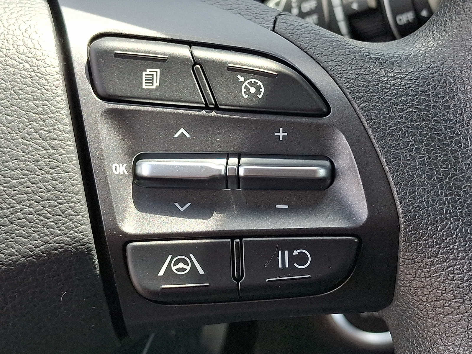 2023 Hyundai Kona SEL - Photo 22