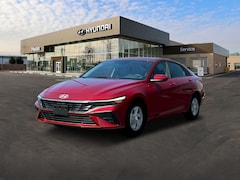 2025 Hyundai Elantra SE Sedan