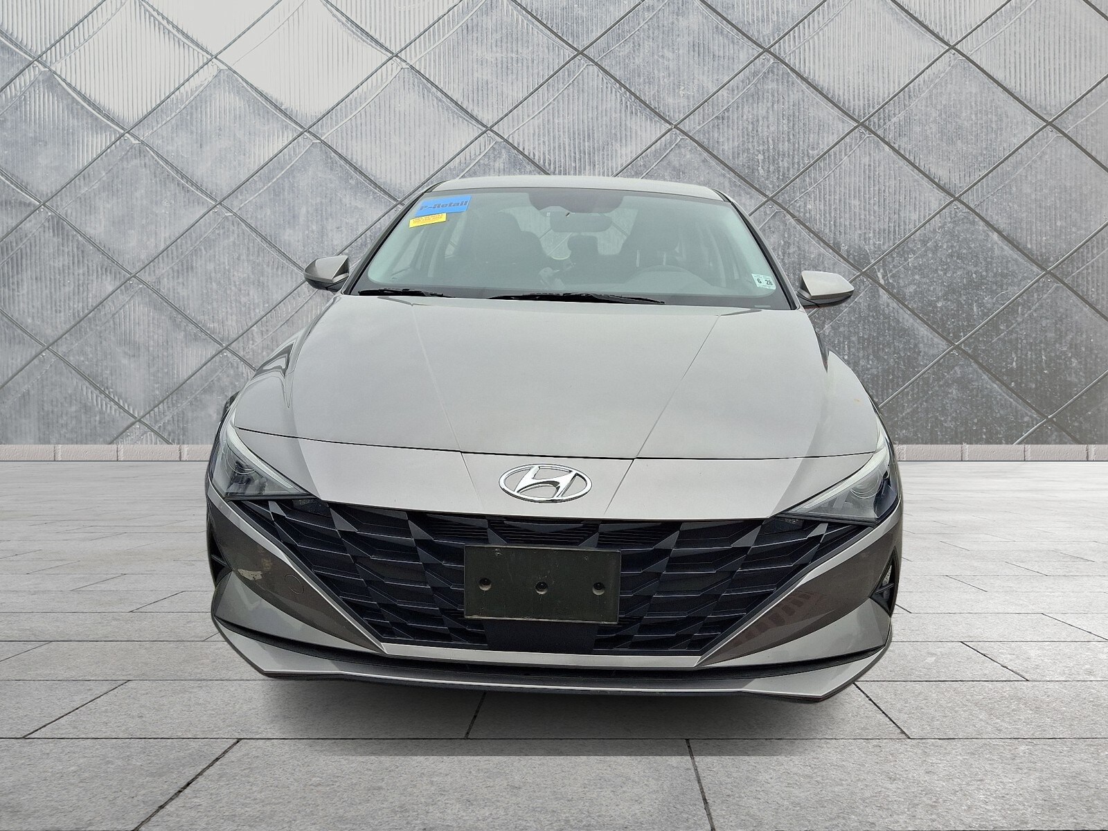2023 Hyundai Elantra SEL photo 2