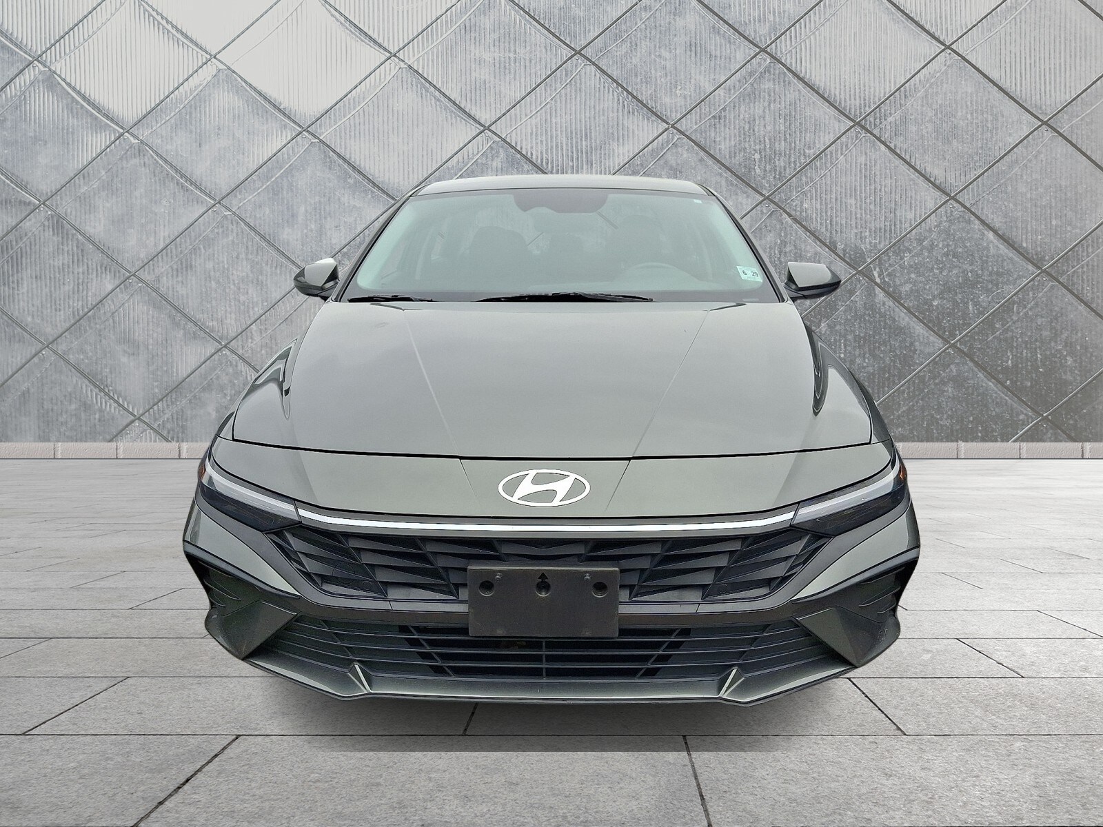 2024 Hyundai Elantra SEL photo 2