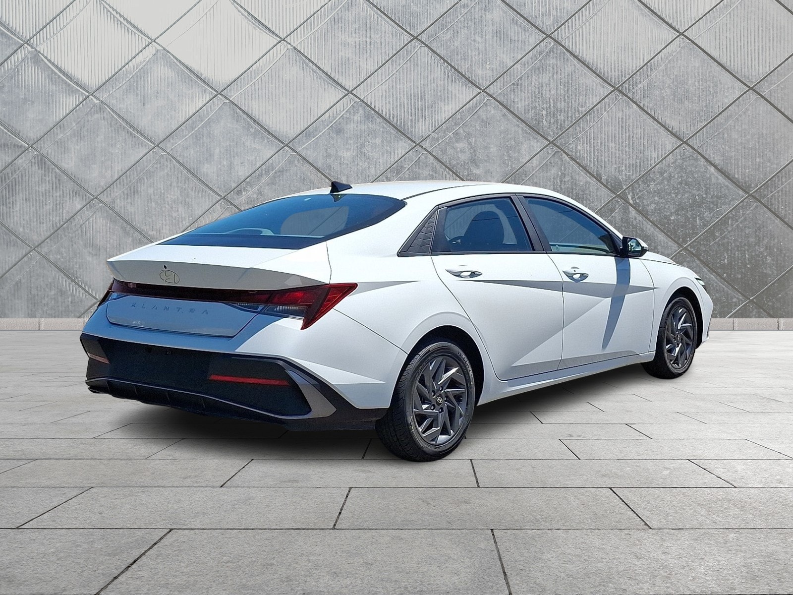 2024 Hyundai Elantra SEL - Photo 7