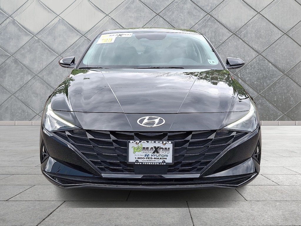 Used 2023 Hyundai Elantra SEL Sedan