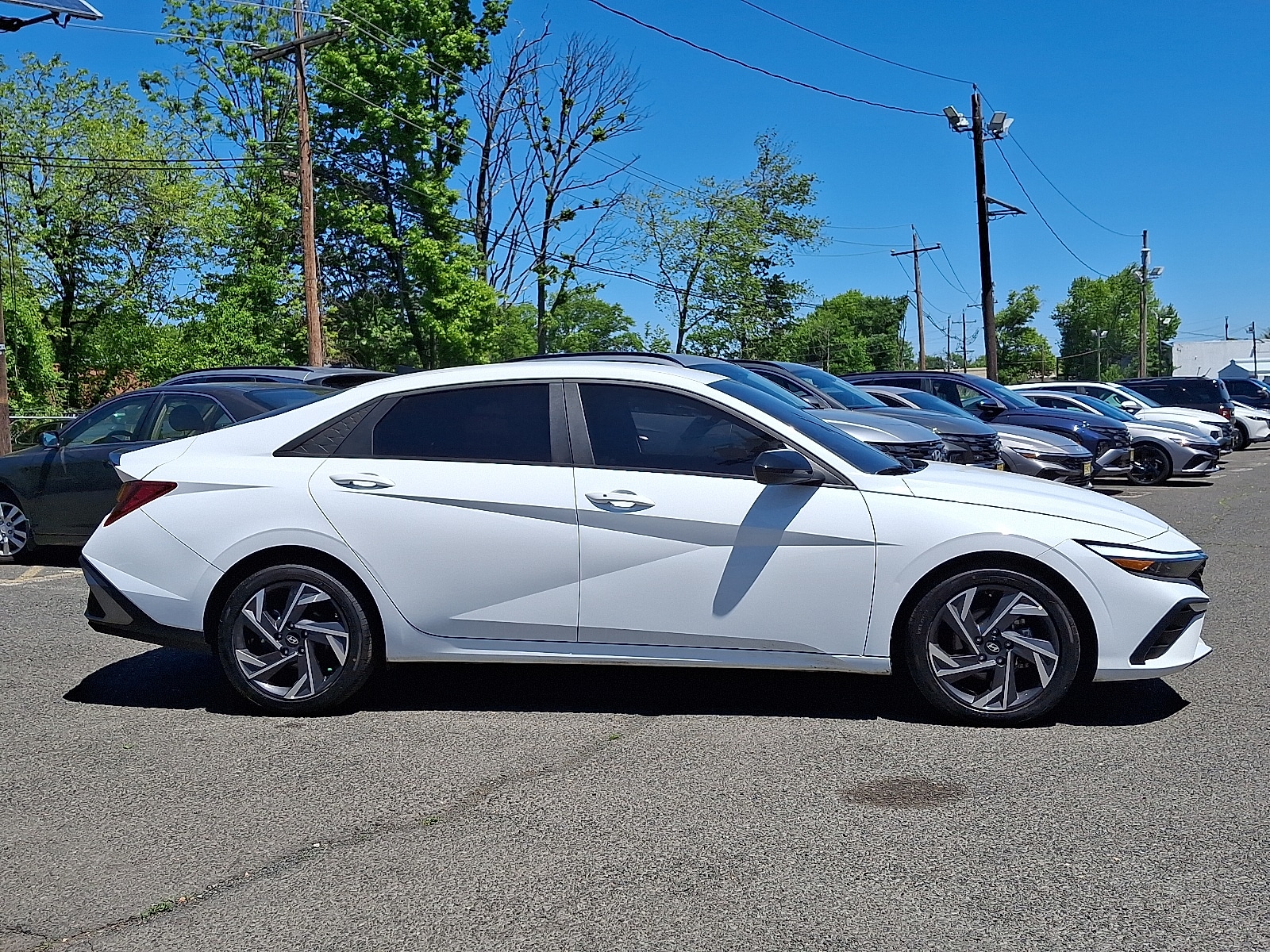 2025 Hyundai Elantra SEL - Photo 8