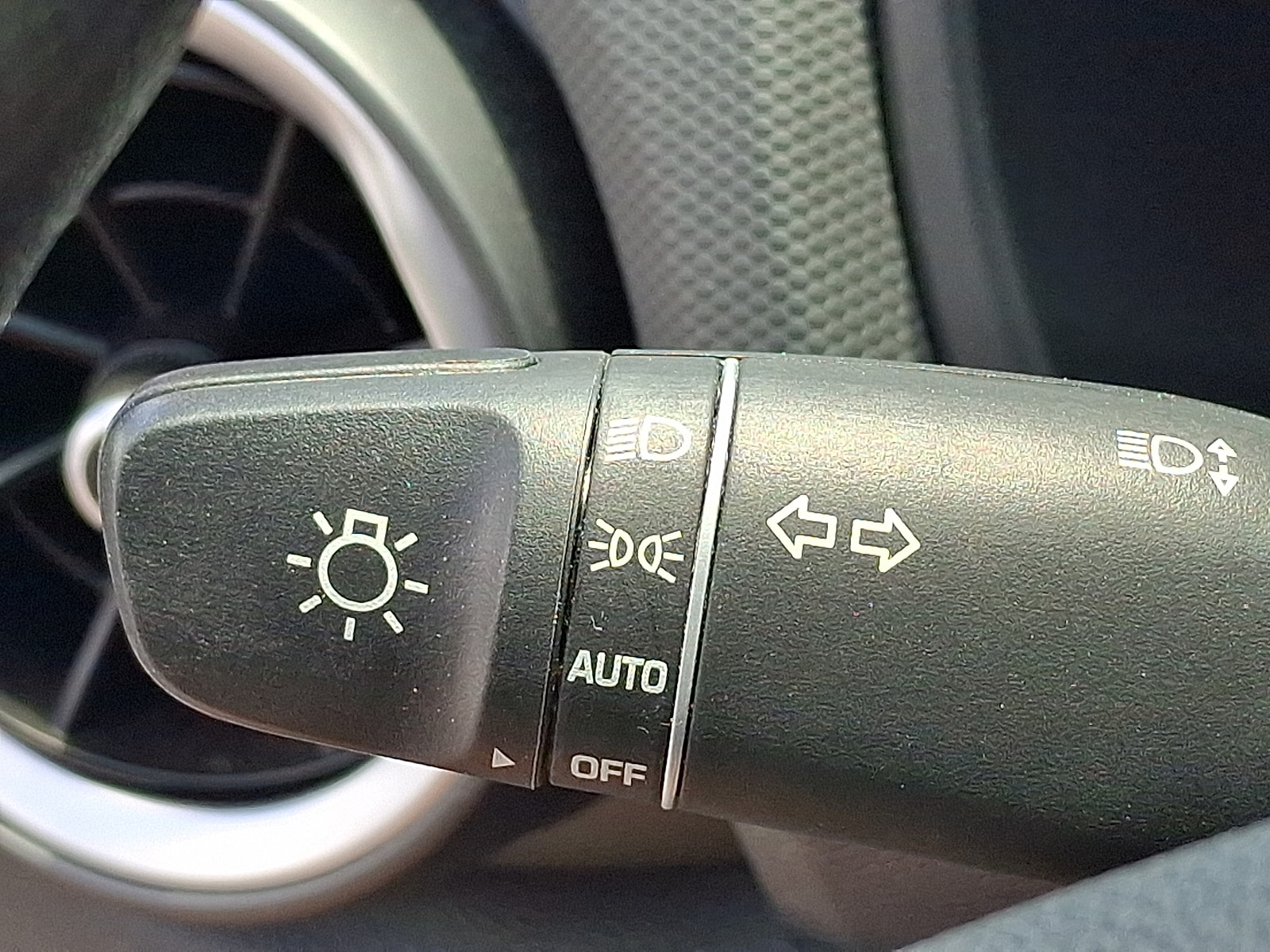 2023 Hyundai Kona SEL - Photo 26