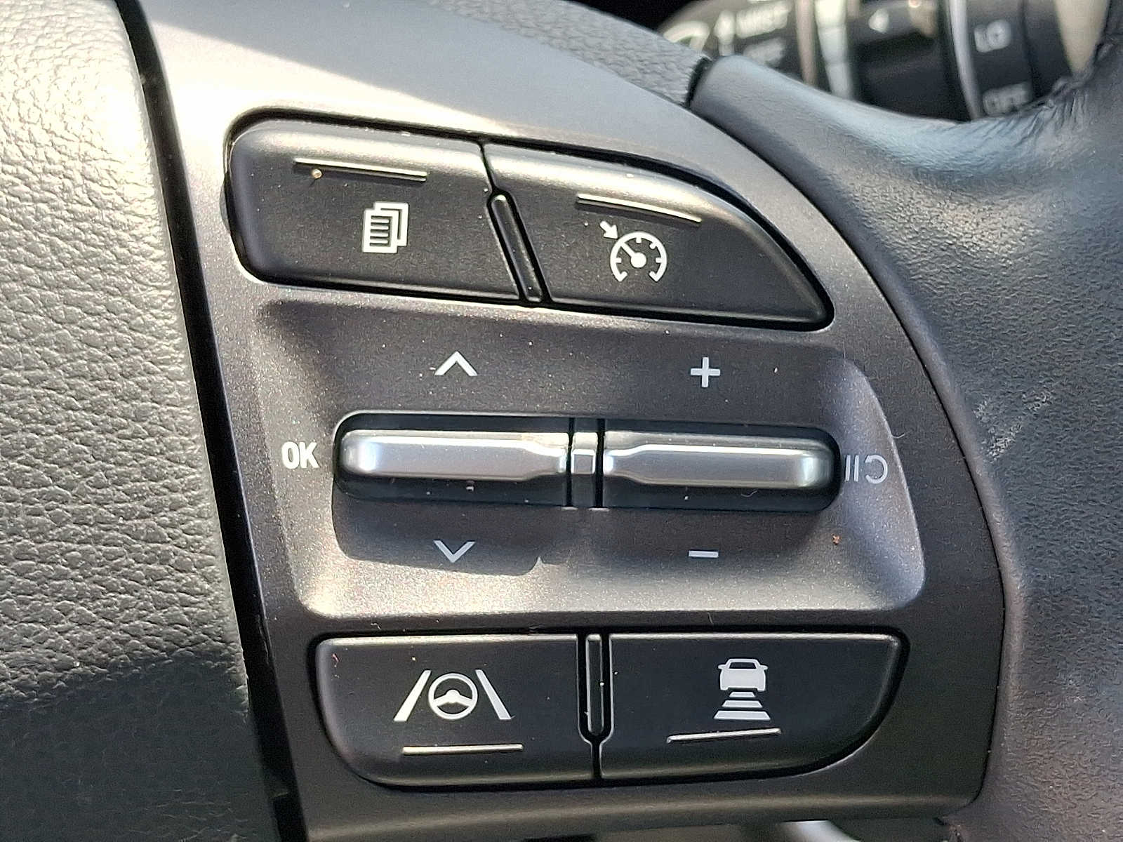 2023 Hyundai Kona Limited - Photo 24
