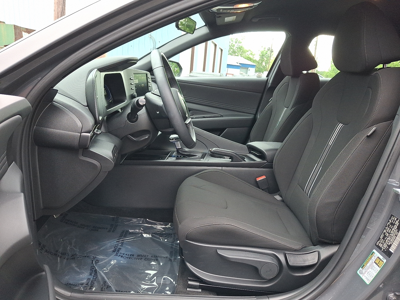 2025 Hyundai Elantra SEL - Photo 14