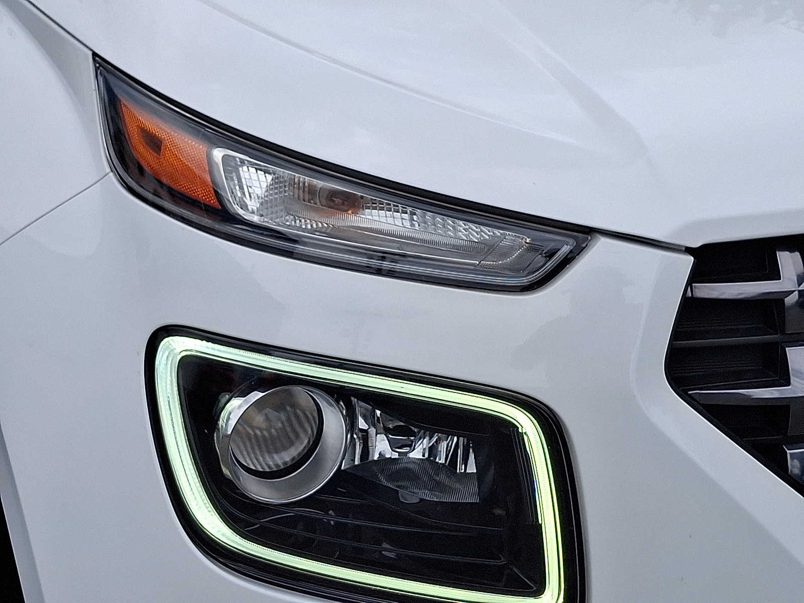 2023 Hyundai Venue Limited - Photo 10