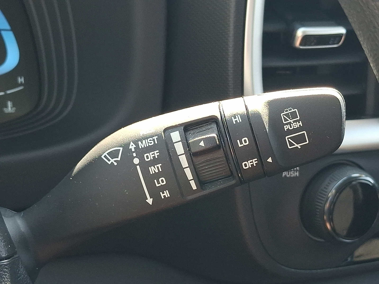 2024 Hyundai Venue SE - Photo 27