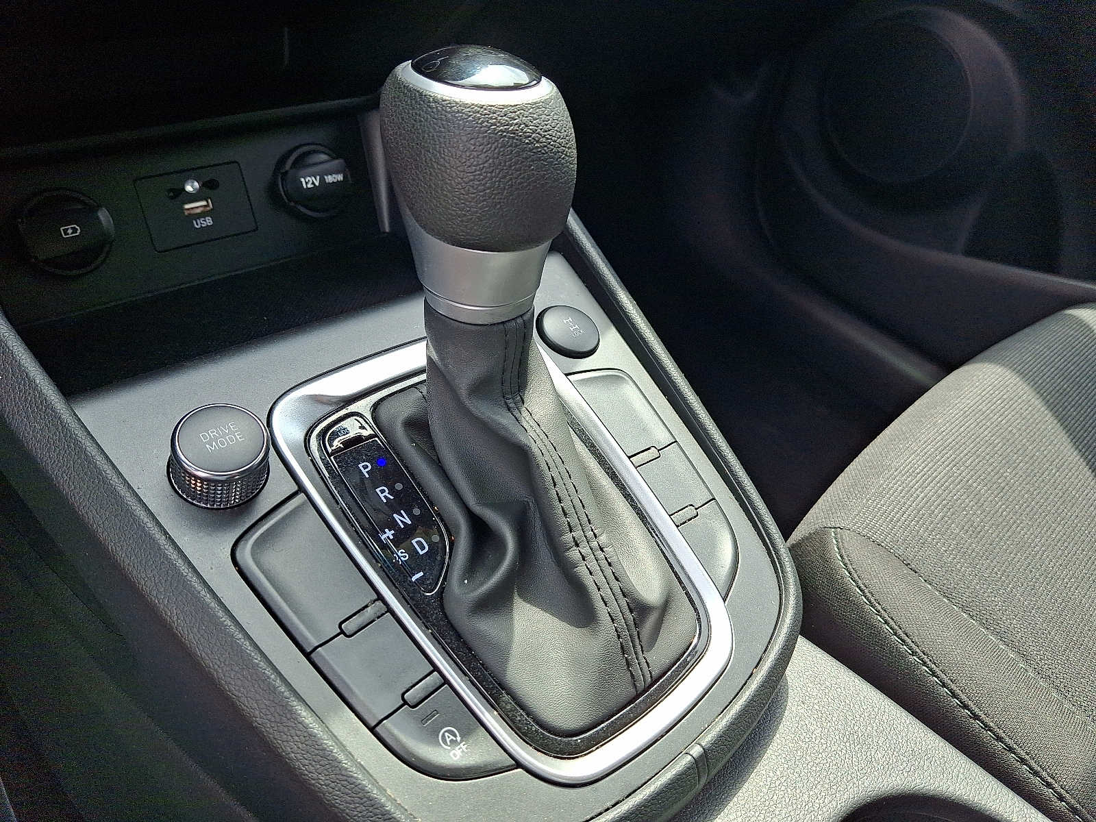 2023 Hyundai Kona SEL - Photo 15
