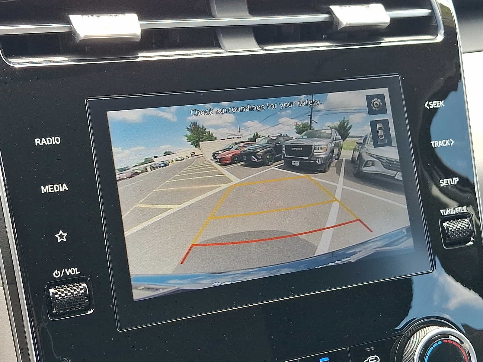 2024 Hyundai Tucson SE - Photo 18