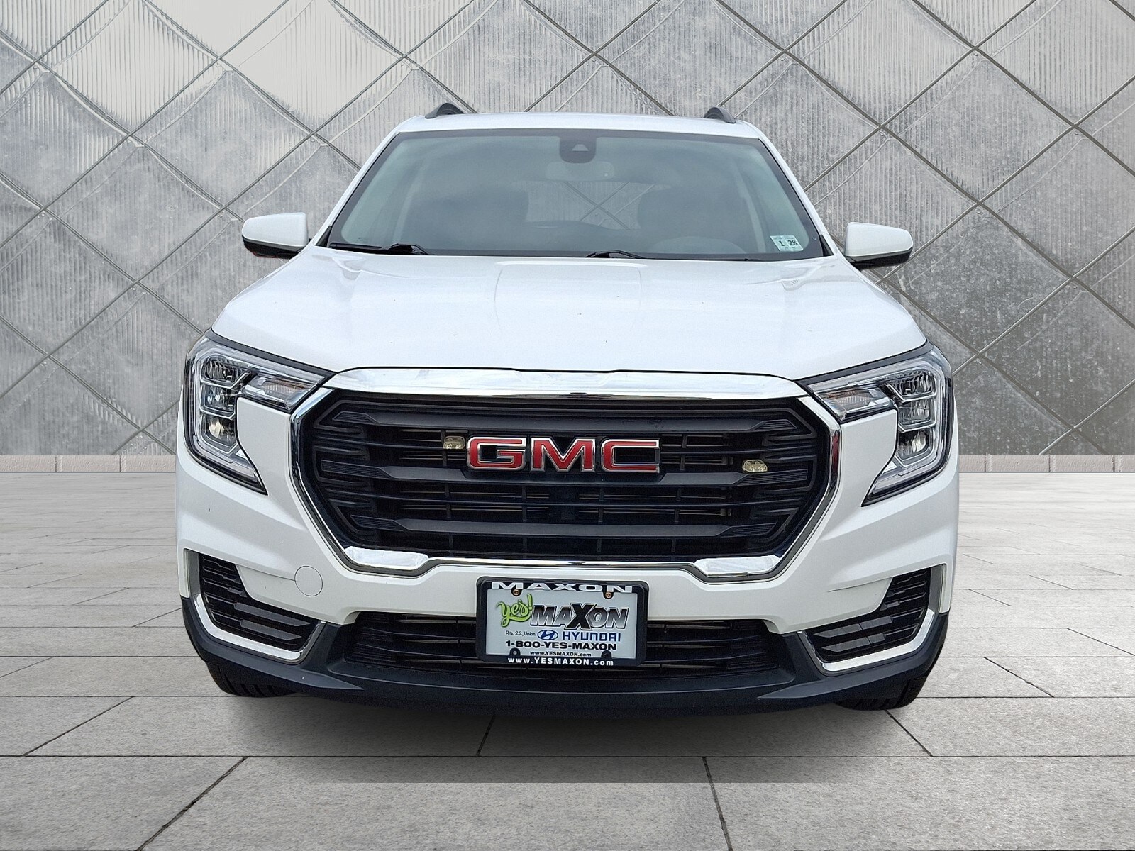 2023 Gmc Terrain SLE photo 2