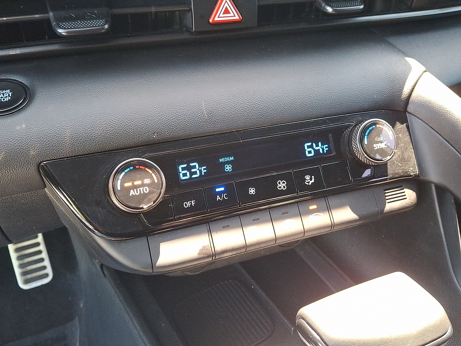 2025 Hyundai Elantra SEL - Photo 16