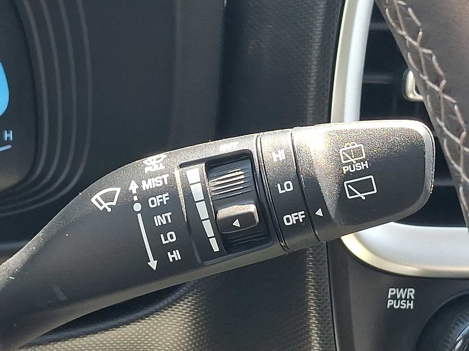 2023 Hyundai Venue SEL - Photo 26