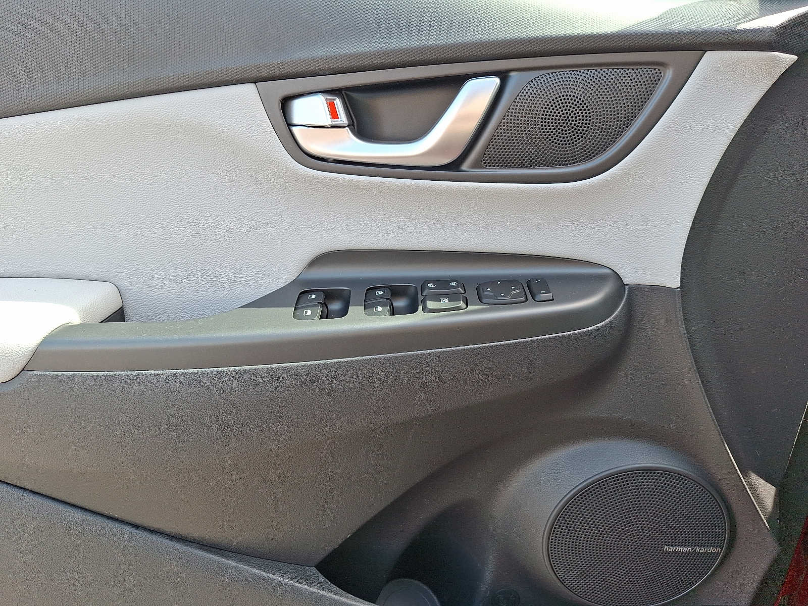 2023 Hyundai Kona Limited - Photo 13