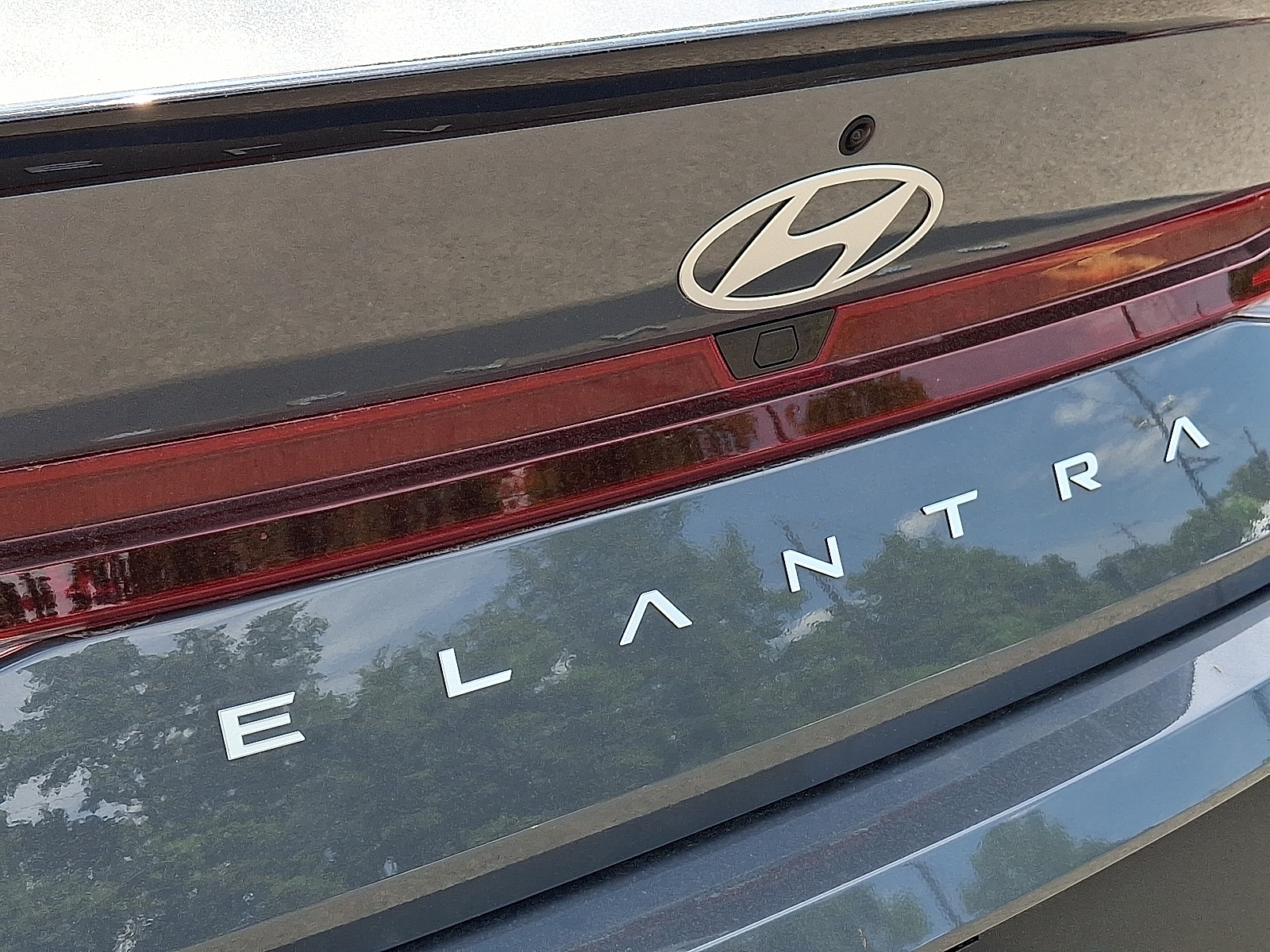 2025 Hyundai Elantra SEL - Photo 30