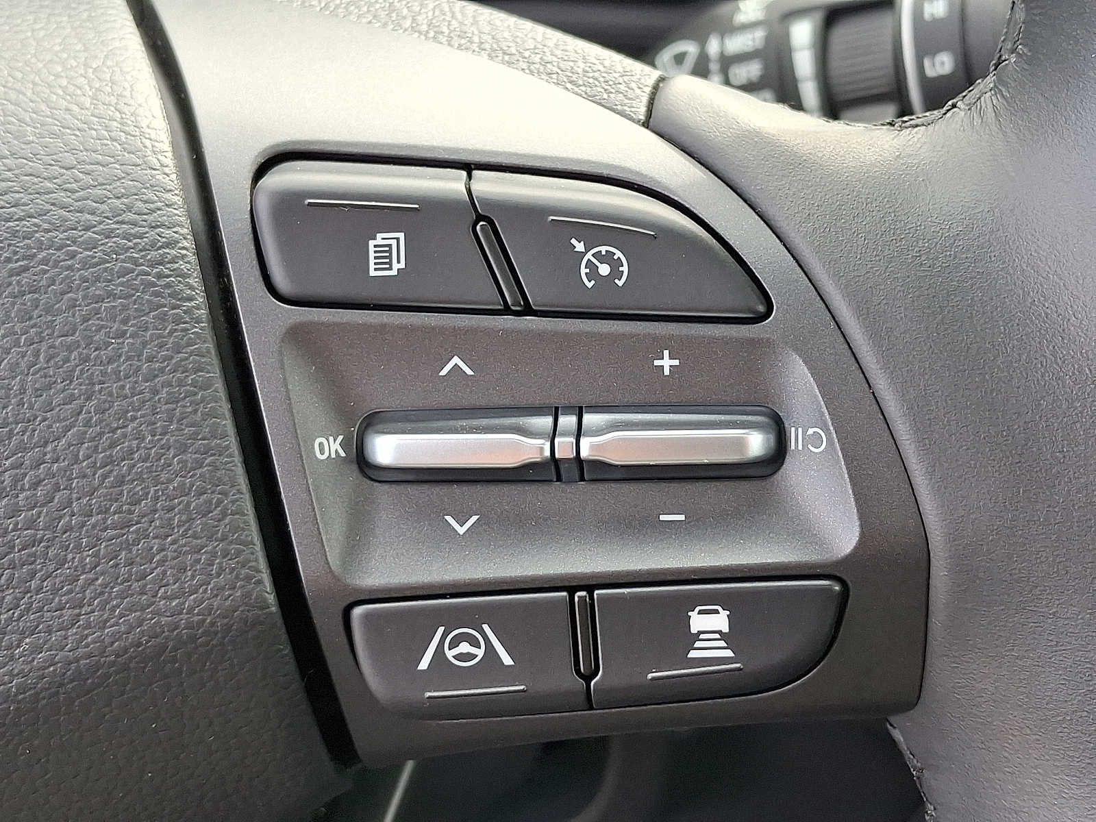 2023 Hyundai Kona Limited - Photo 24