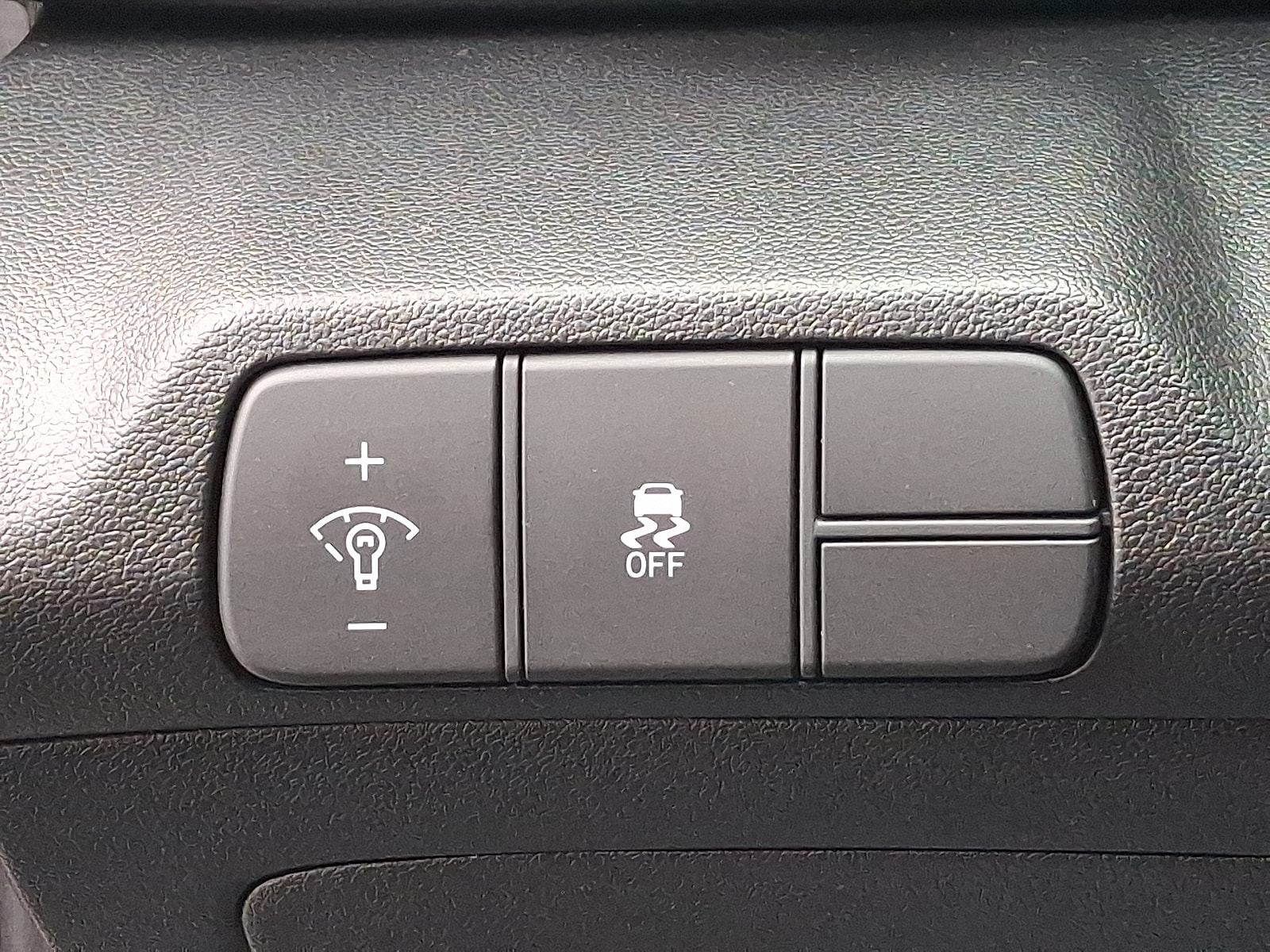 2025 Hyundai Elantra SEL - Photo 25